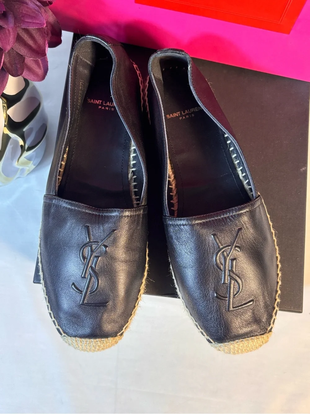 Yves Saint Laurent very good